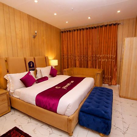 Premier Inn Johar Town 라호르 외부 사진